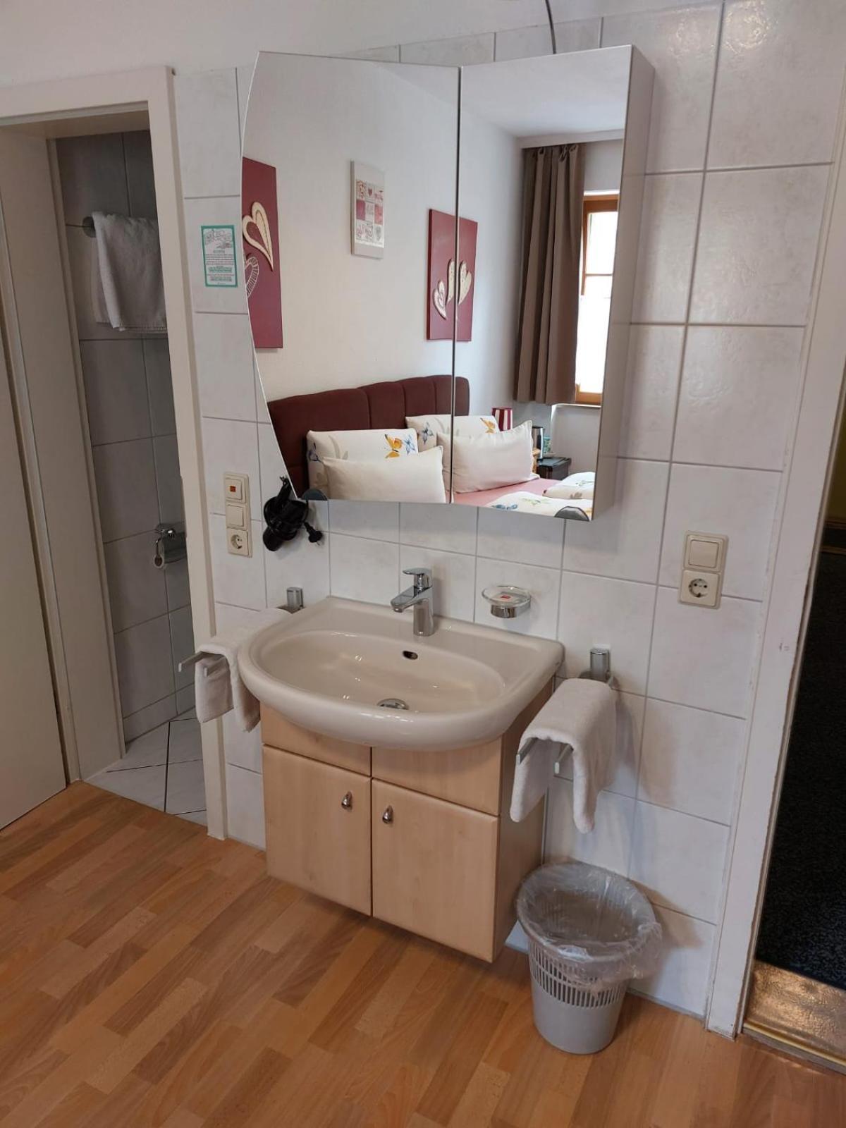 Schwabenstuben Doppelzimmer 미르스부르크 외부 사진