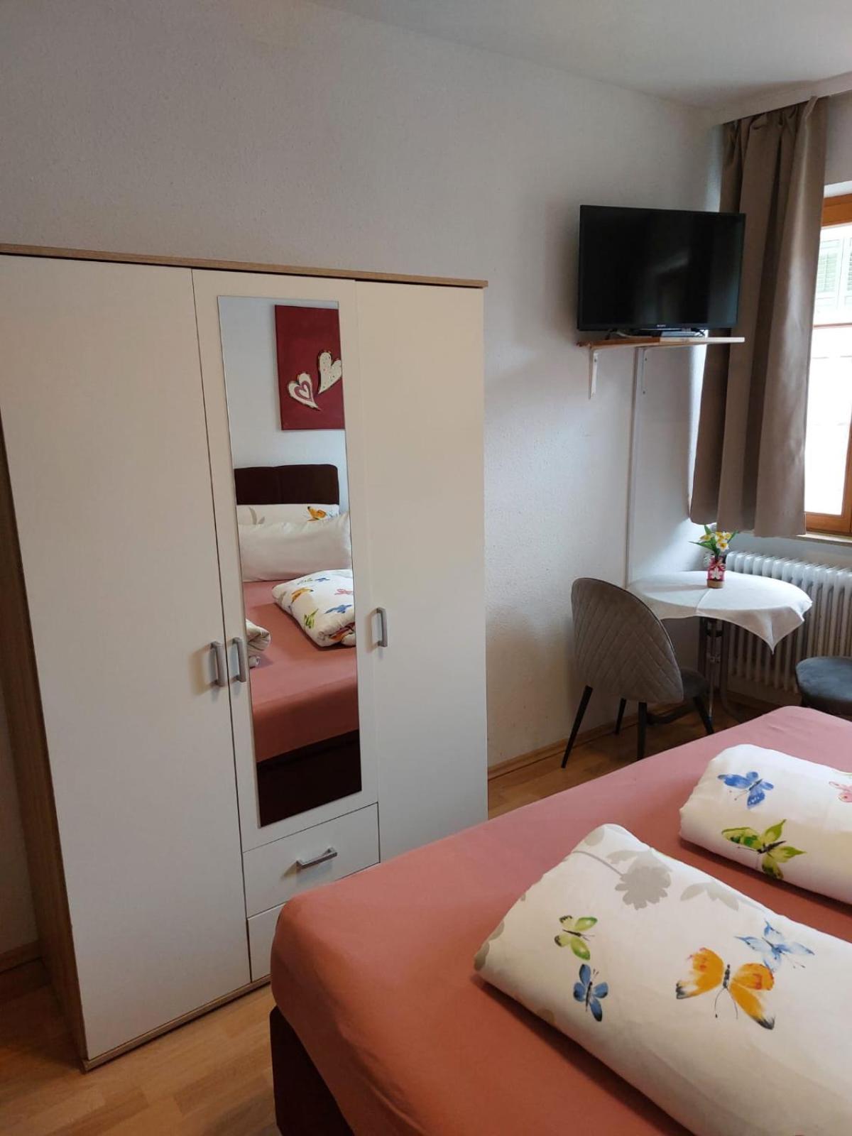 Schwabenstuben Doppelzimmer 미르스부르크 외부 사진