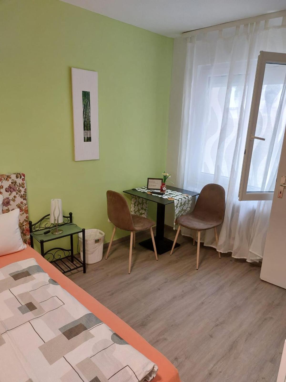 Schwabenstuben Doppelzimmer 미르스부르크 외부 사진
