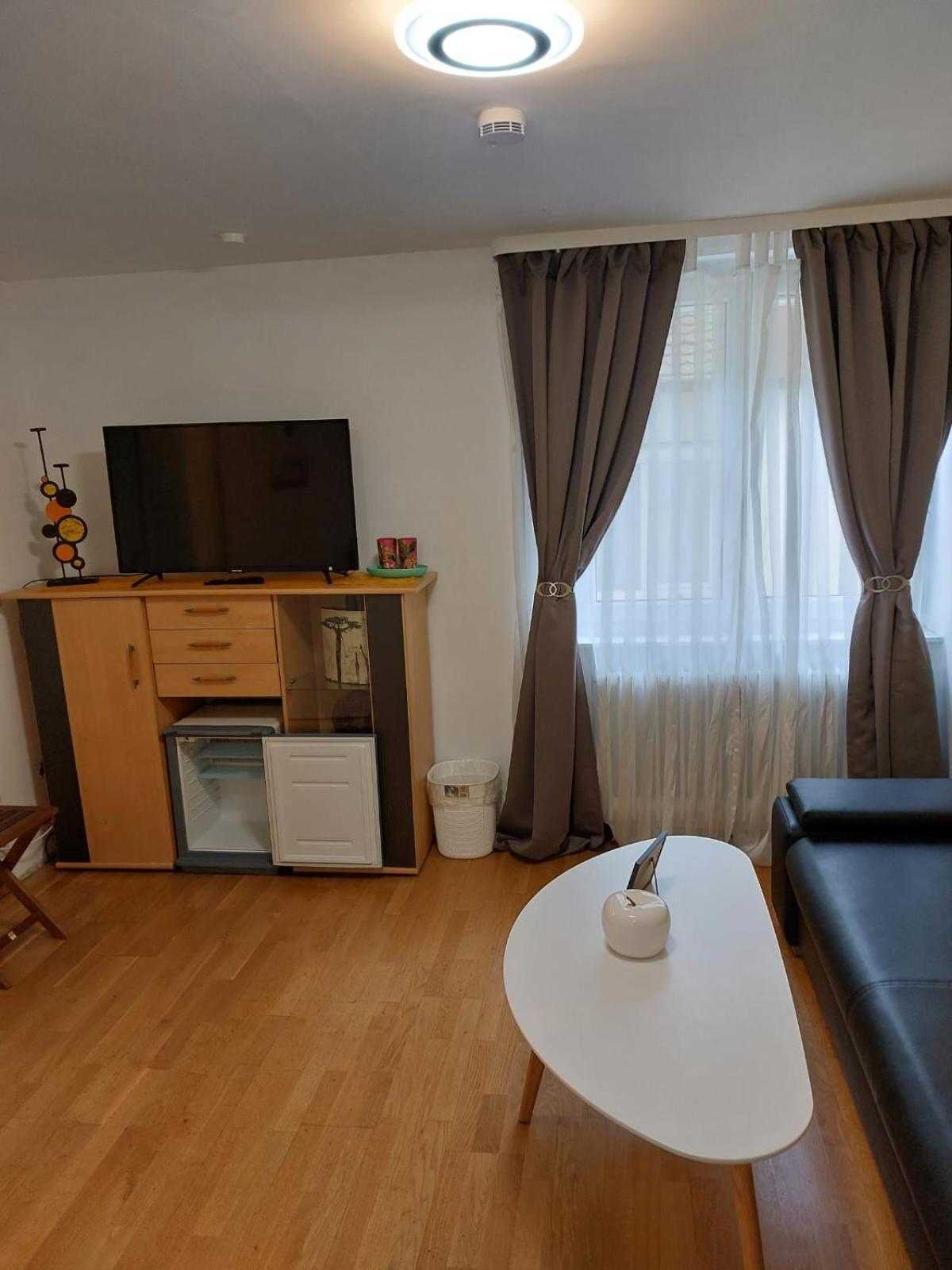Schwabenstuben Doppelzimmer 미르스부르크 외부 사진